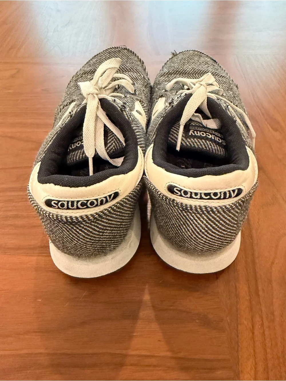 Saucony Women’s Houndstooth Sneakers Size 9 Black and White